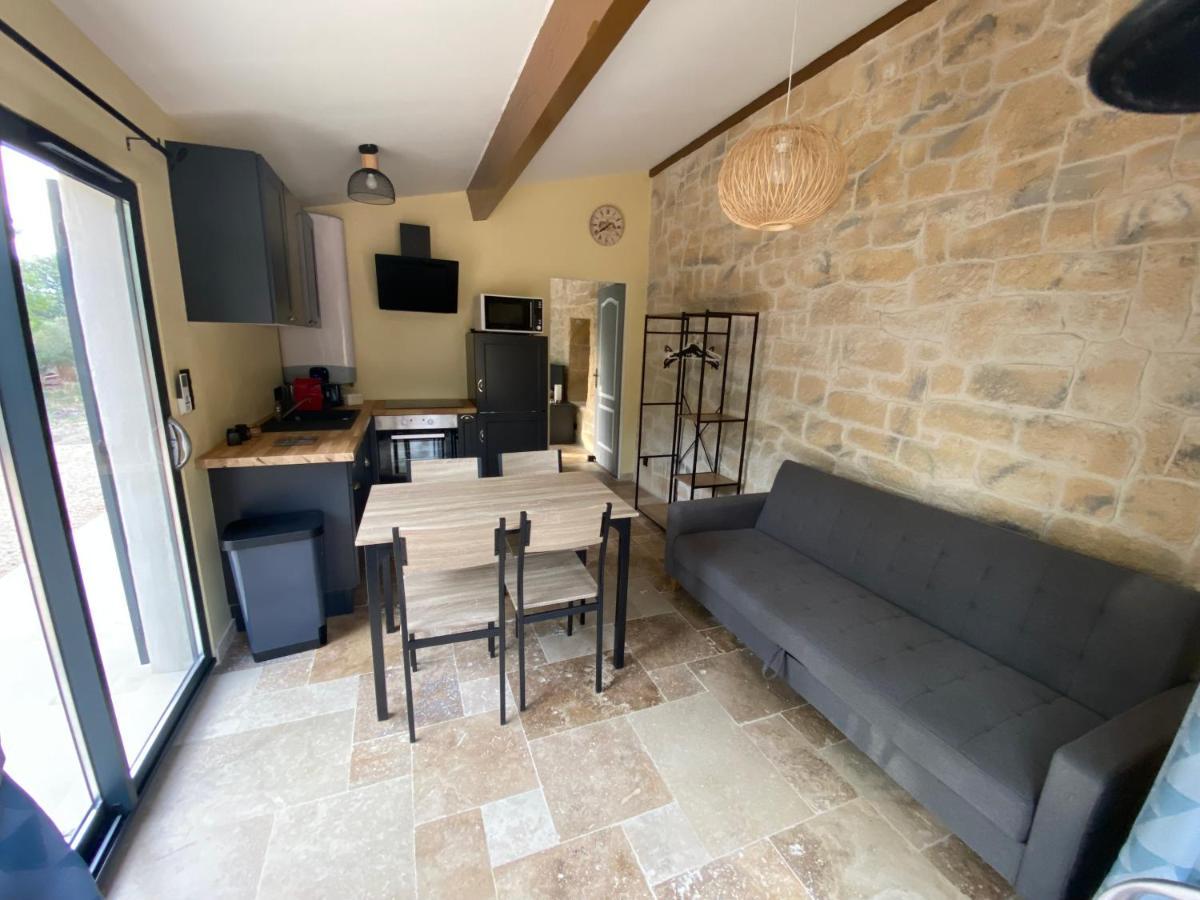 Appartement De Charme Avec Jaccusi Vezenobres Exterior photo